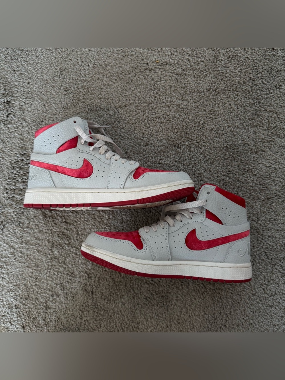 Nike Air Jordan 1 Zoom CMFT 2 "Valentine's Day"  size 8 - worn twice
